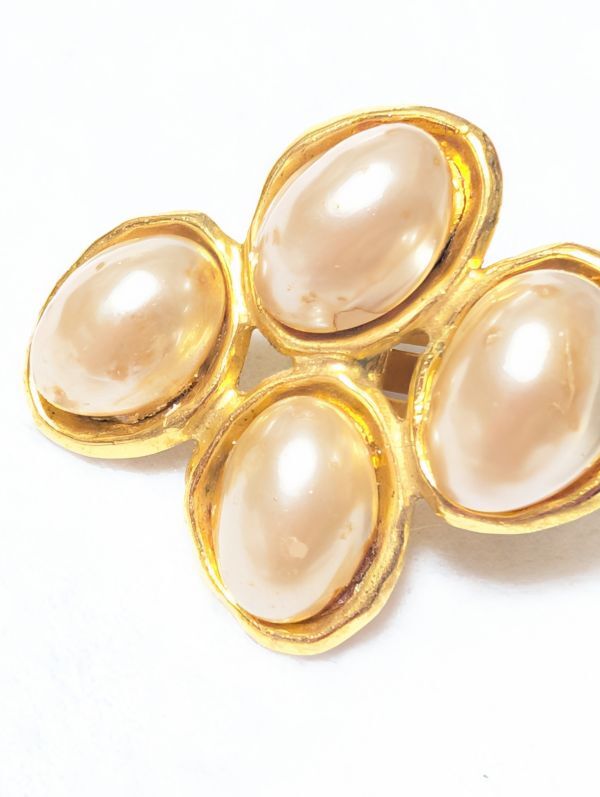 CHANEL シャネル 4P フェイクパール イヤリング バブル期 大ぶり ヴィンテージ 93P 幅 4cm ゴールドカラー 1563_画像2