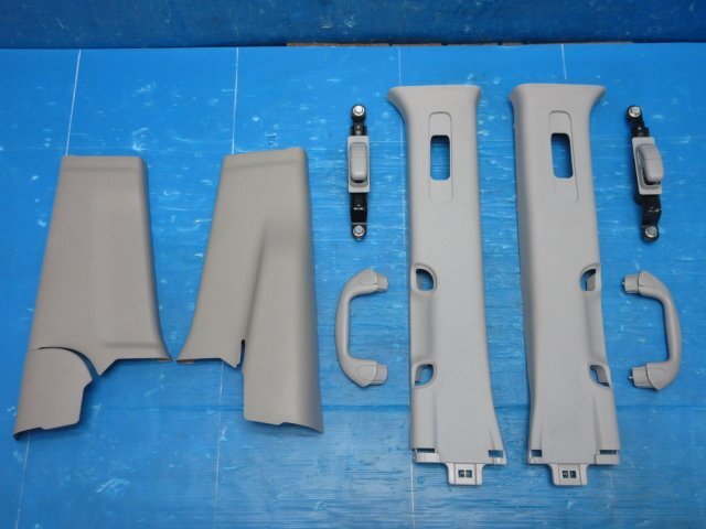 SZ28●DA17Wエブリィワゴン●Bピラーパネル＋昇降グリップ一式●送料C_画像1