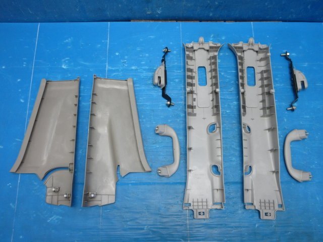 SZ28●DA17Wエブリィワゴン●Bピラーパネル＋昇降グリップ一式●送料C_画像3