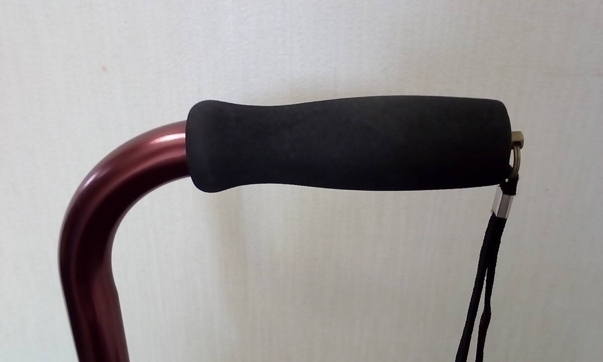 ◇四点杖　2段型　S字　伸縮　高さ調節可能　アルミ製　750g　軽量　歩行補助　高齢者　杖　中古品_画像6