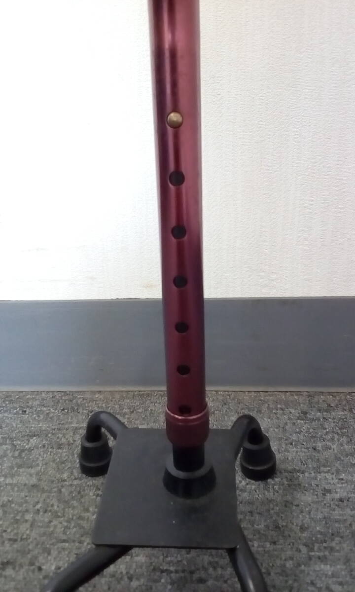 ◇四点杖　2段型　S字　伸縮　高さ調節可能　アルミ製　750g　軽量　歩行補助　高齢者　杖　中古品_画像3