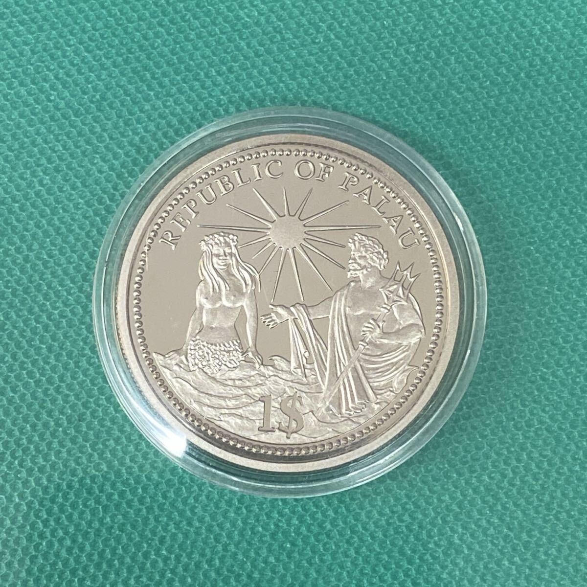 【ケース入り】パラオ共和国　1ドル銀貨 純銀 26.9g 管理番号SB686_画像1