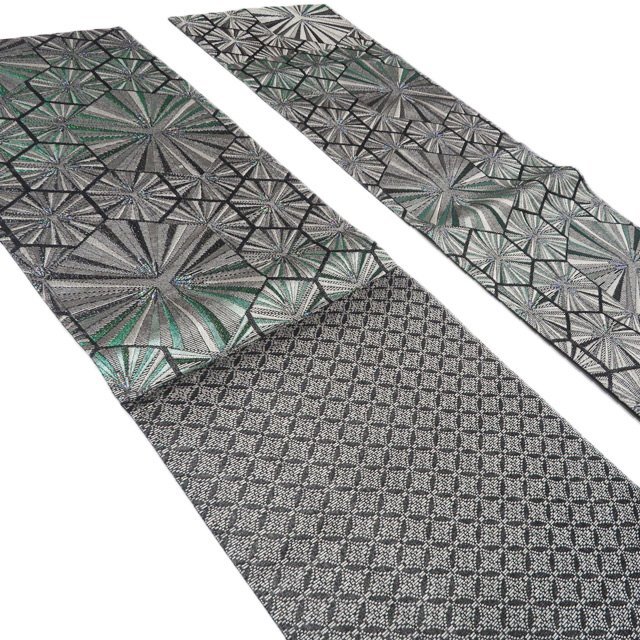 袋帯 未使用 正絹 セミフォーマル 仕立て上がり 六通 金華山織 幾何学模様 箔糸 黒色 緑系色 銀 きもの北條 A1286-16_画像5