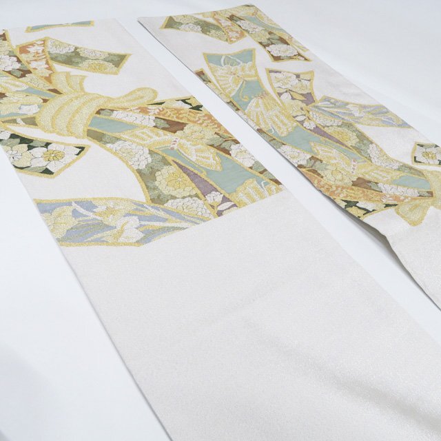 ★きもの北條★ 明綴れ　束ね熨斗に花と蝶の図　箔糸　銀通し　六通　仕立て上がり　中古　正絹　袋帯　T807-17_画像6