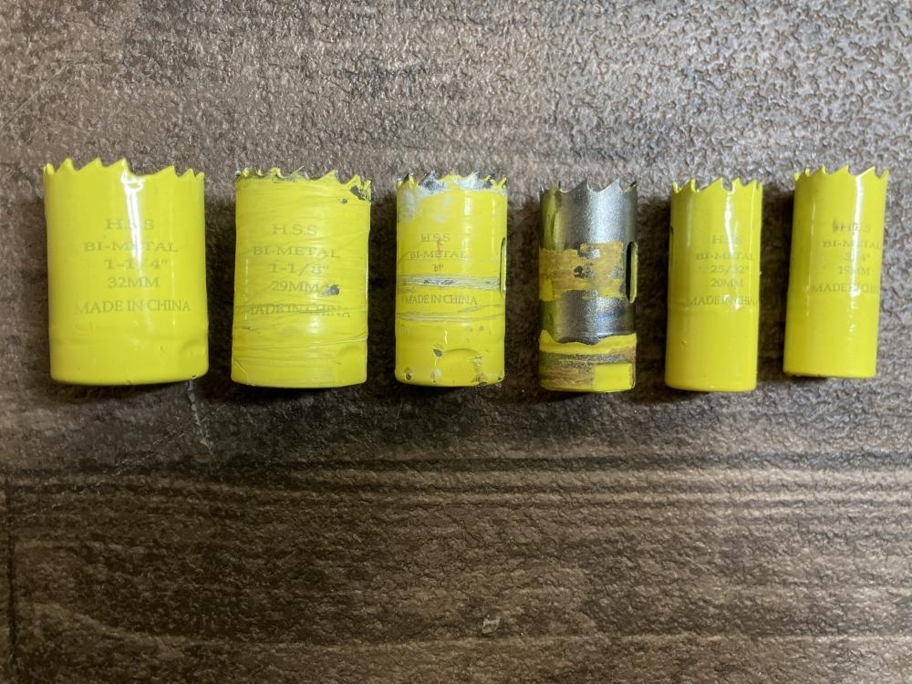 020♪おすすめ品・即決価格♪メーカー不明 ホルソーセット 型式不明　現状品_画像2