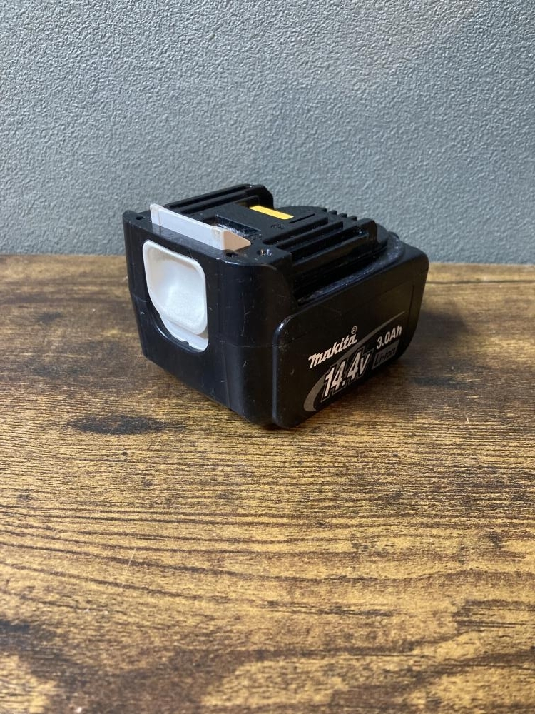 025♪おすすめ品♪マキタ バッテリ BL1430 充電回数47回・旧型・充電通電確認済_画像2
