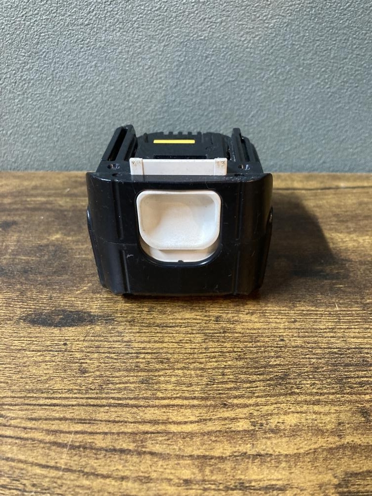 025♪おすすめ品♪マキタ バッテリ BL1430 充電回数47回・旧型・充電通電確認済_画像3