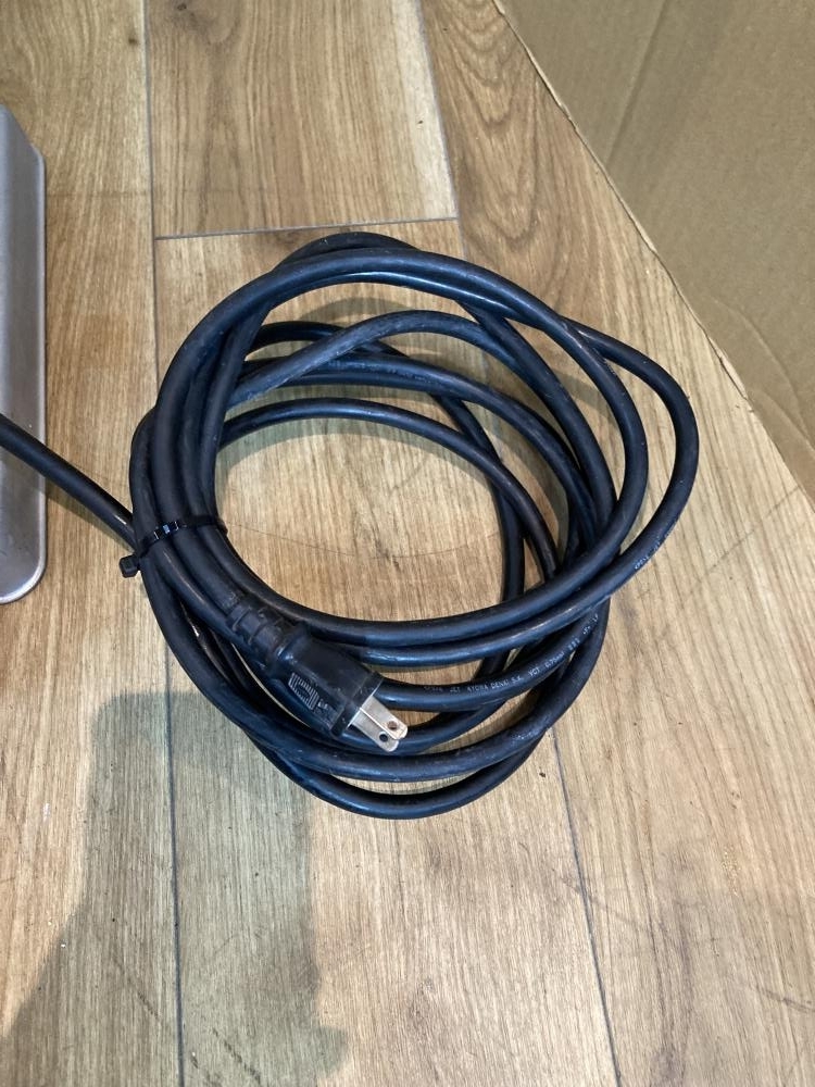 004★おすすめ品・即決価格★マキタ チップソー切断機 LC0700F_画像8