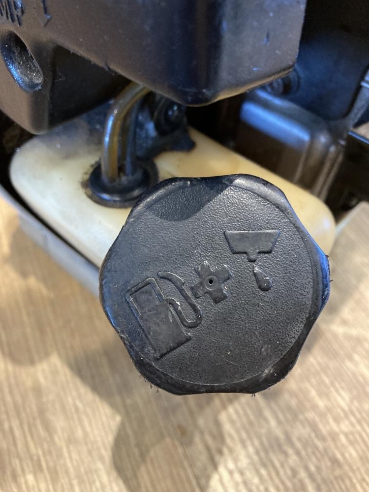 025♪おすすめ品・札幌白石店引取限定(配送不可)♪ラビット Rabbit エンジンブロワー FL-H2500V ※一部部品破損有り_画像7