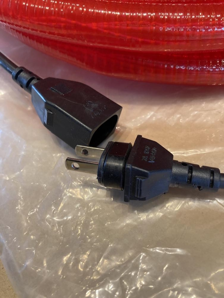 025♪未使用品・即決価格♪メーカー不明(キタムラ?) LEDチューブφ22×10m 2点セット 型式不明(KC-100?) 未使用保管品 シール剥がし跡有_画像3