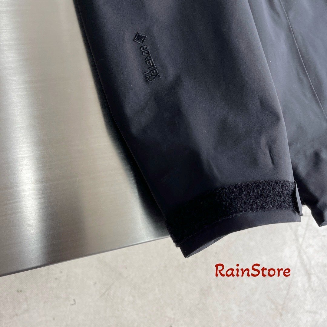 ARC'TERYX メンズマウンテンパーカー ブルゾン Alphaシリーズ SV ブラック Lサイズ 防水ジャケット ウインドブレーカー GORE-TEX PRO_画像6