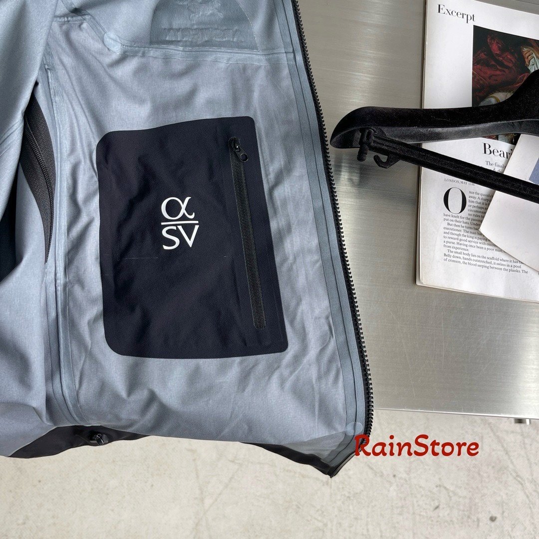 ARC'TERYX メンズマウンテンパーカー ブルゾン Alphaシリーズ SV ブラック Lサイズ 防水ジャケット ウインドブレーカー GORE-TEX PRO_画像9