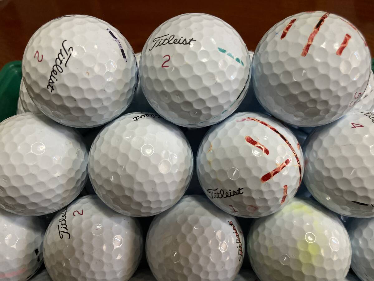 2025　タイトリスト　PRO　V1ｘ　ホワイト　マジック付き　50個_画像2