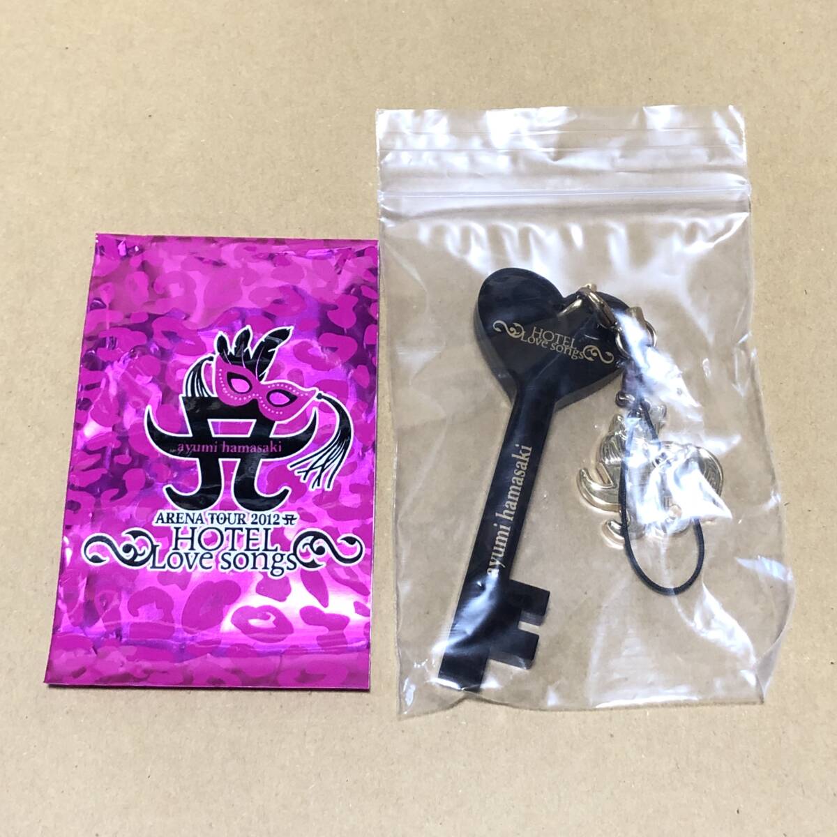 浜崎あゆみ　ayumi hamasaki ARENA TOUR 2012 A　HOTEL Love songs　キーストラップ　全5種　未使用　★★★送料無料★★★ 入手困難_画像2