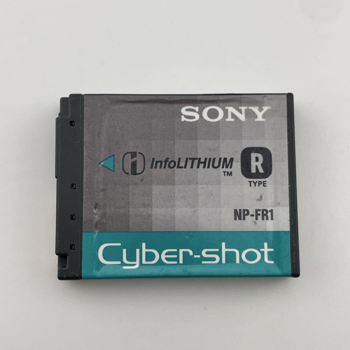 B/残量十分【動作確認済】送料無料　匿名配送　返金保証　中古　 ソニー　NP-FR1 SONY Cyber-shot 純正 バッテリー　満充電後計測4.17V_画像1