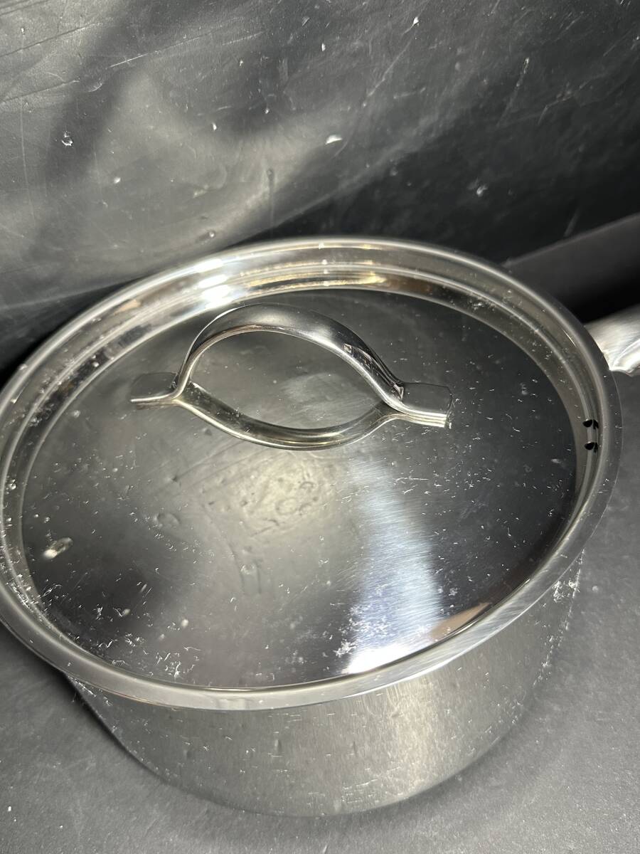 ★格安出品！！ 当時物 現状品 ROYAL DOULTON ロイヤルドルトン 18/10ステンレス 片手鍋 20㎝ 3L 調理器具 箱付き 雑貨 蓋付き KZ731_画像2