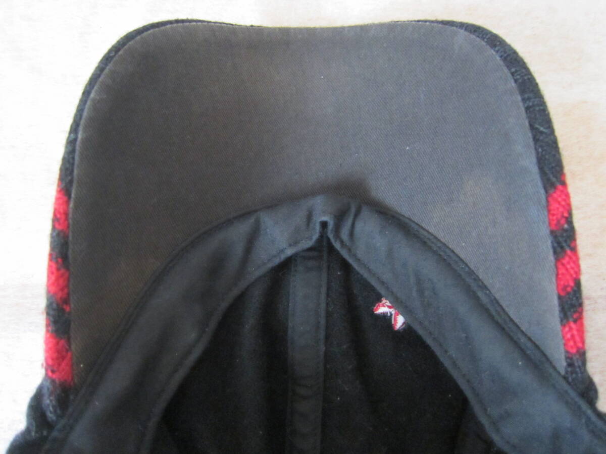 adidas（アディダス）　　秋冬用キャップ　　黒/赤 ウール　　フリーサイズ(57～60㎝)　　ok2510C_画像6