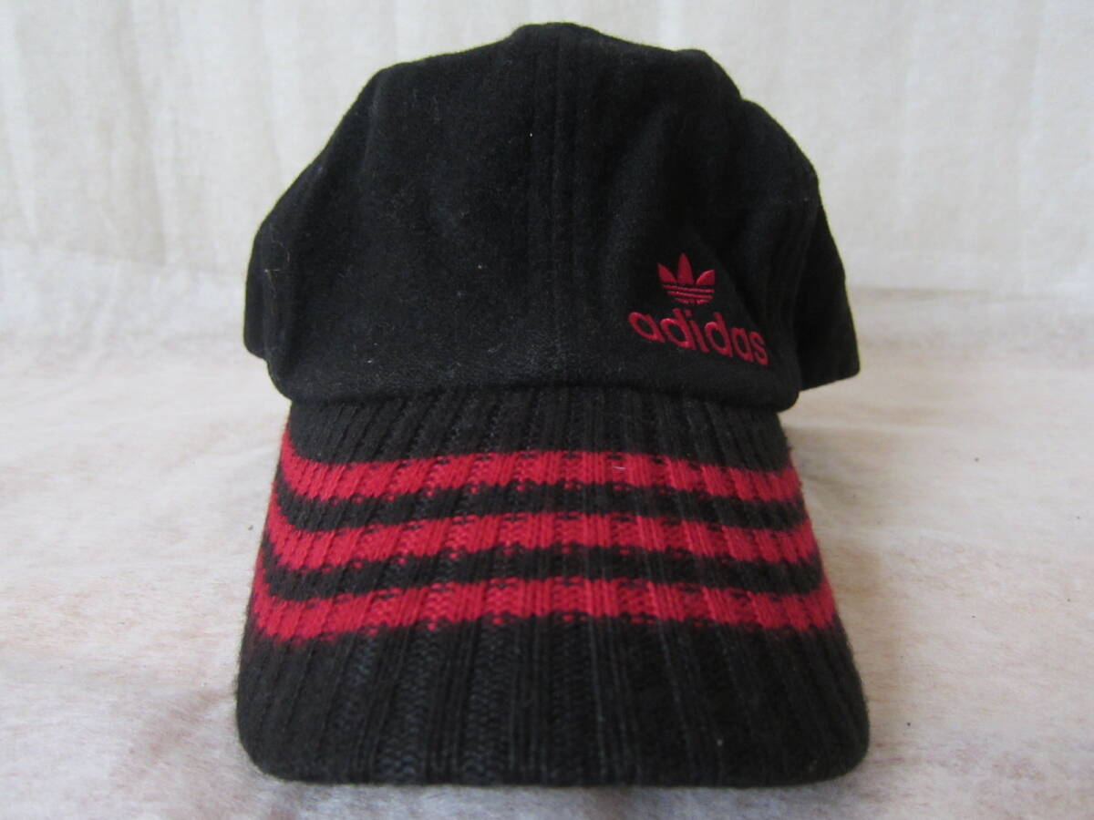 adidas（アディダス）　　秋冬用キャップ　　黒/赤 ウール　　フリーサイズ(57～60㎝)　　ok2510C_画像1