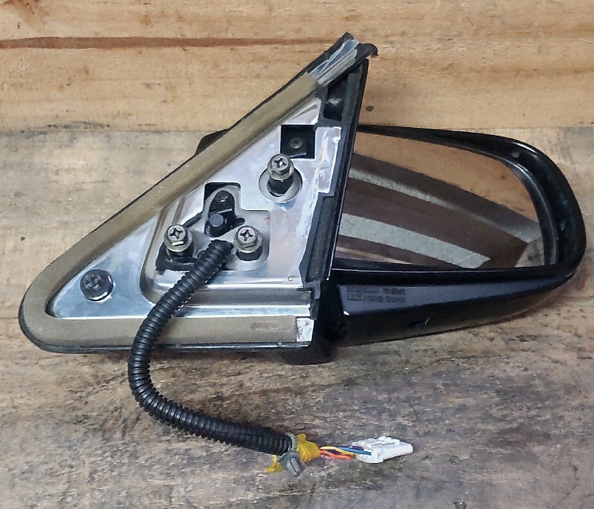 右 ドアミラー 日産 セドリック PAY31 H6/5 黒 メッキ 96301-1H720 中古 16007041_画像1