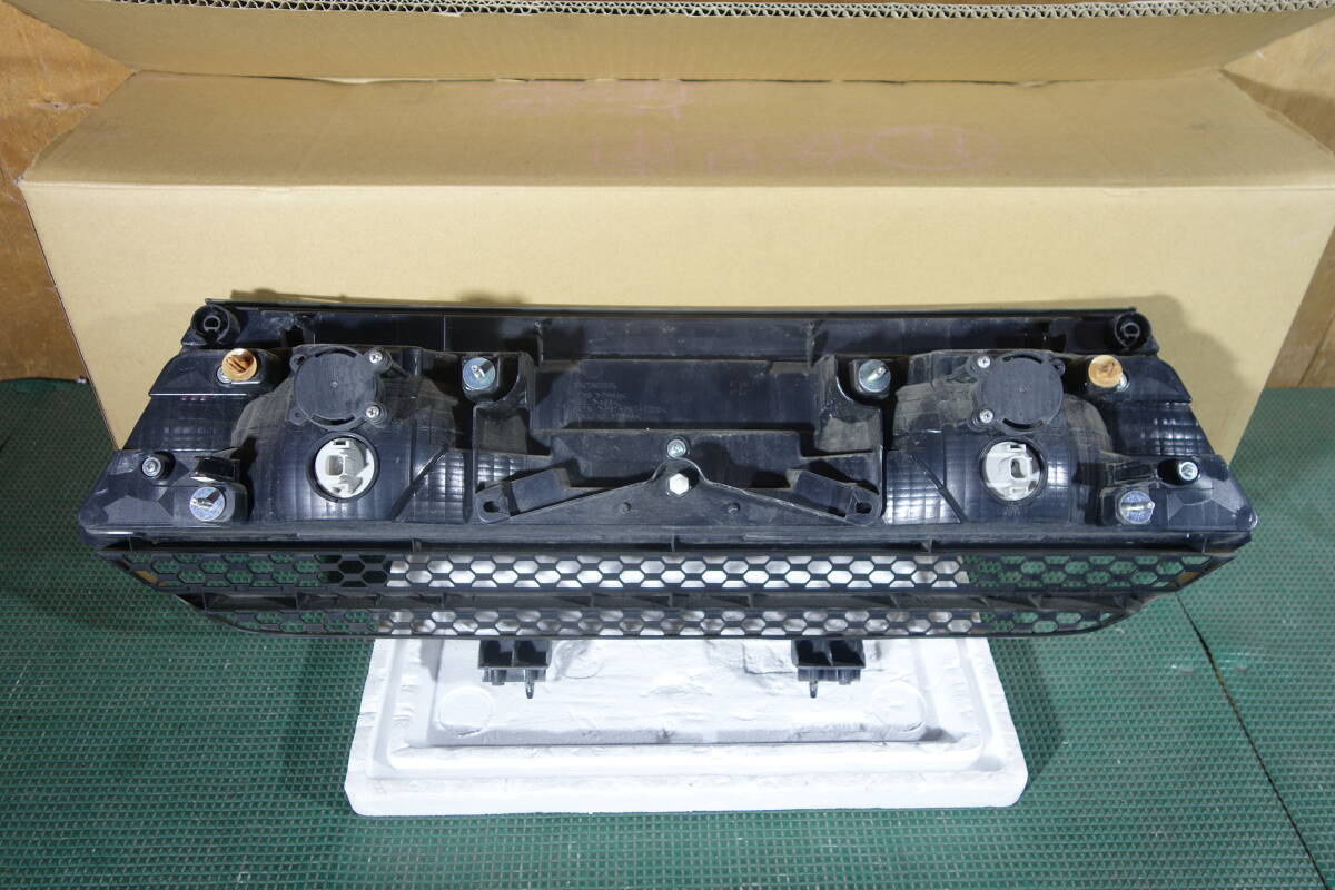 20978　良品　JW5　S660　純正 リアガーニッシュ (リアフィニッシャーパネル) 33700-TDJ-J02_画像2