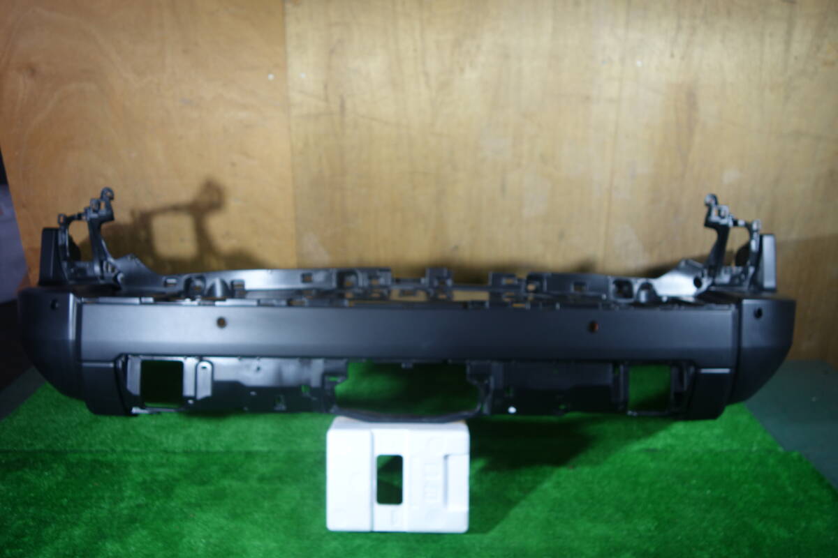 21232　軽傷 GDJ250W TRJ250W ランクル２５０　リアバンパー 黒素地　52159-60D10_画像1