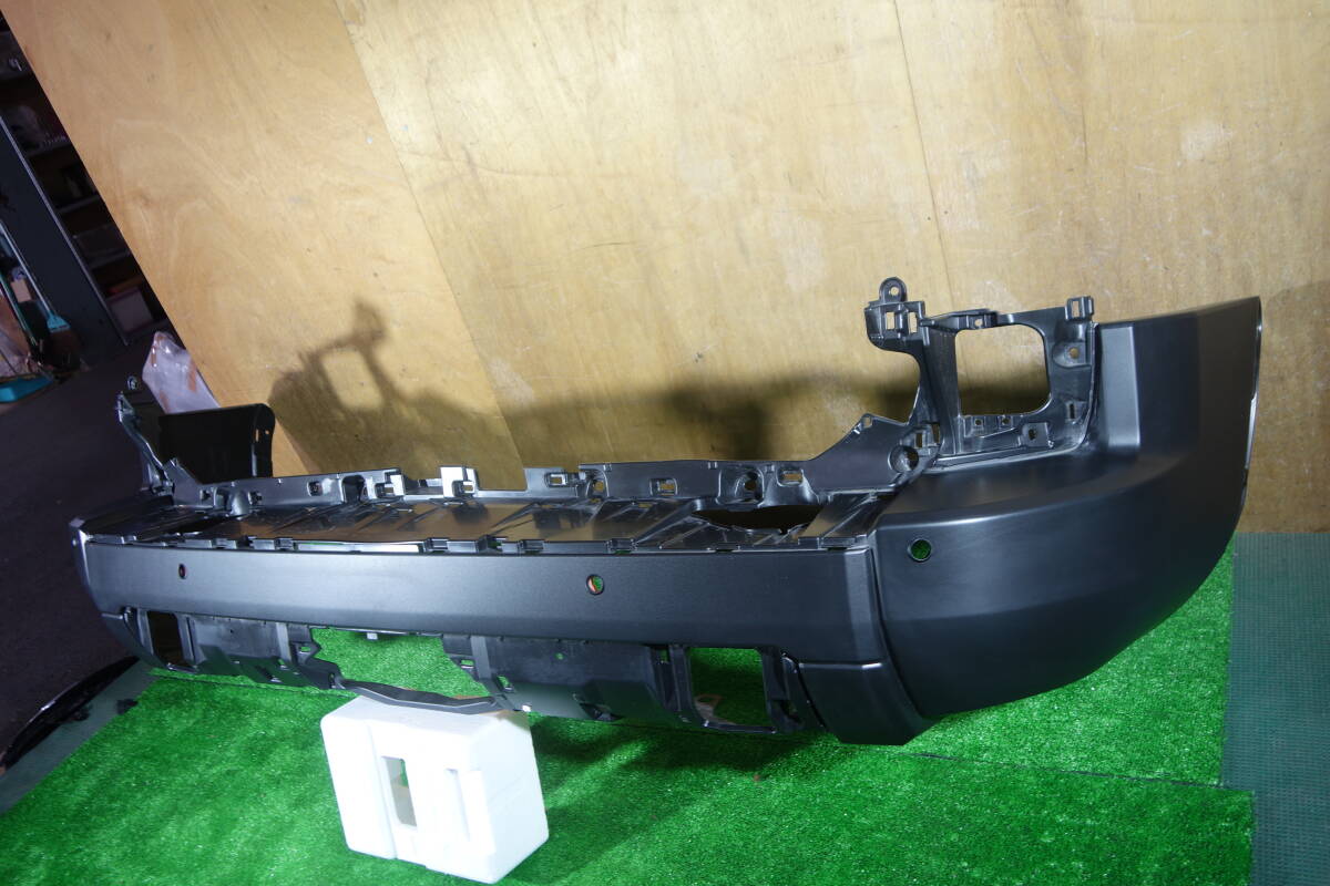 21232　軽傷 GDJ250W TRJ250W ランクル２５０　リアバンパー 黒素地　52159-60D10_画像2