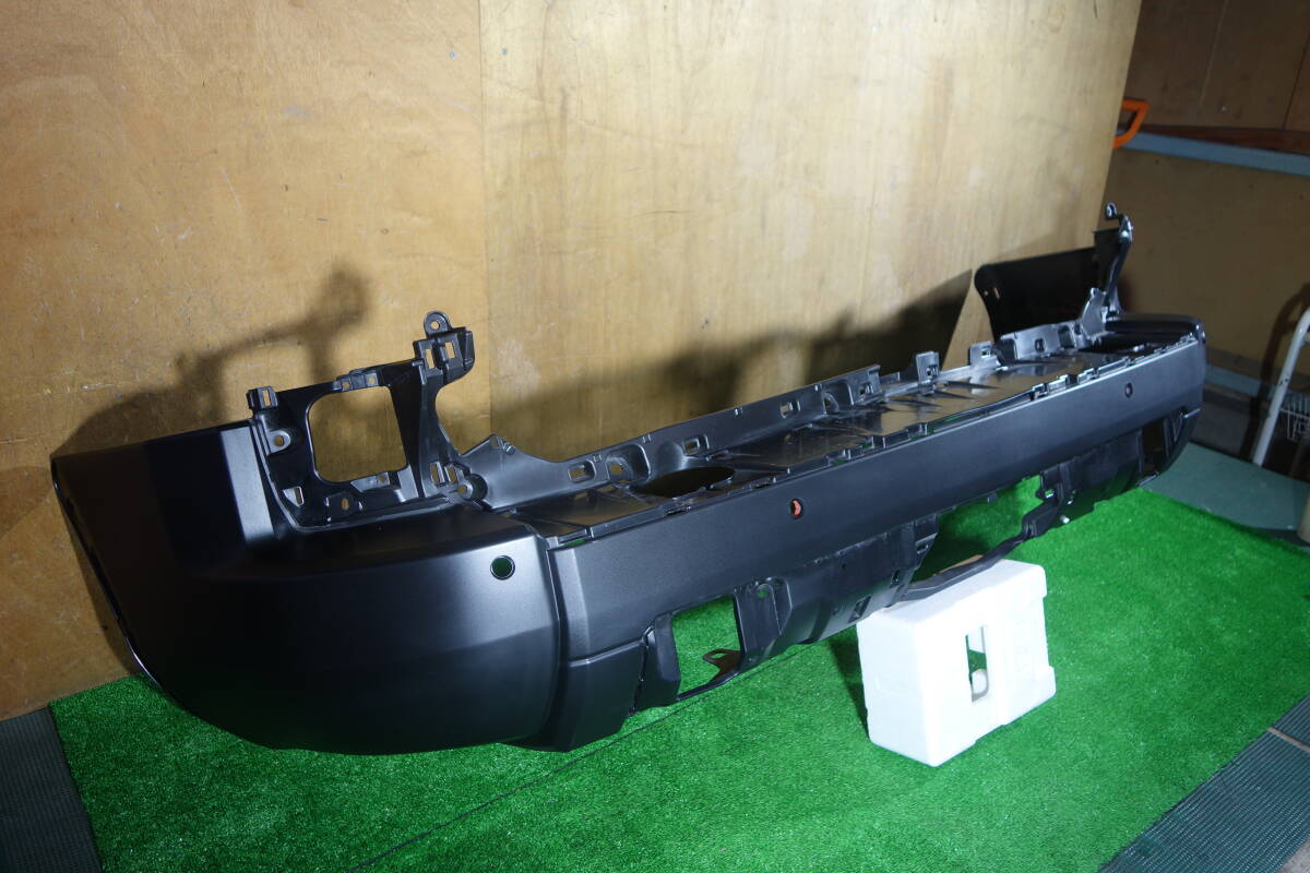 21232　軽傷 GDJ250W TRJ250W ランクル２５０　リアバンパー 黒素地　52159-60D10_画像3