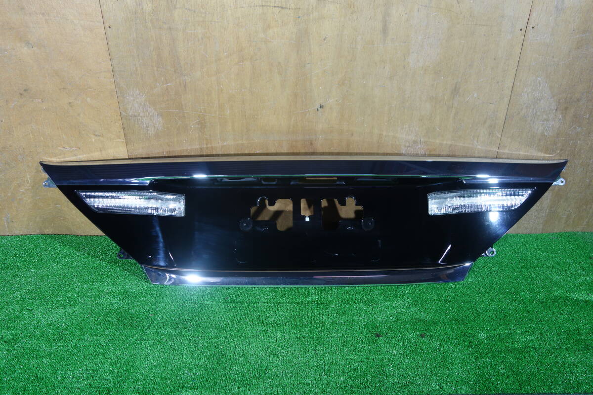 21205　軽傷 20 後期 アルファード / ヴェルファイア 純正 リアガーニッシュ 黒　76801-58110_画像1
