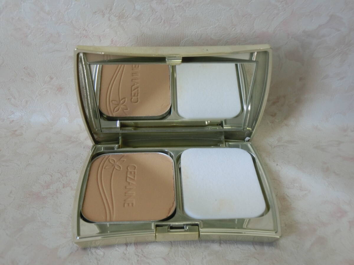 【中古品】エクスボーテ ビジョンファンデーション パウダータイプ コンパクトケース / セザンヌ ファンデーション付き＜1121＞ _画像1