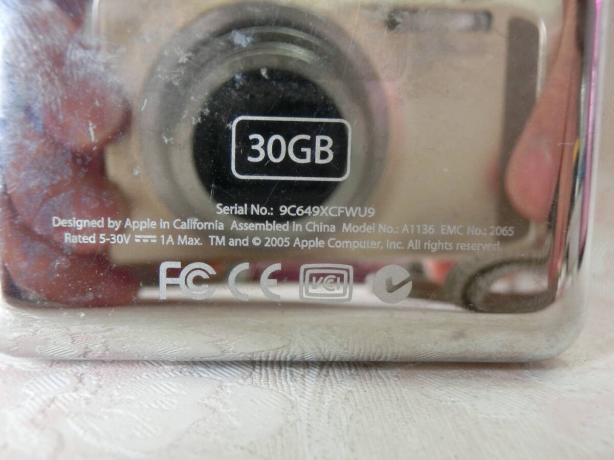 【ジャンク品】iPod classic A1136-30GB 本体のみ(通電確認済み/動作未確認/ボタン操作難あり)1072_画像6