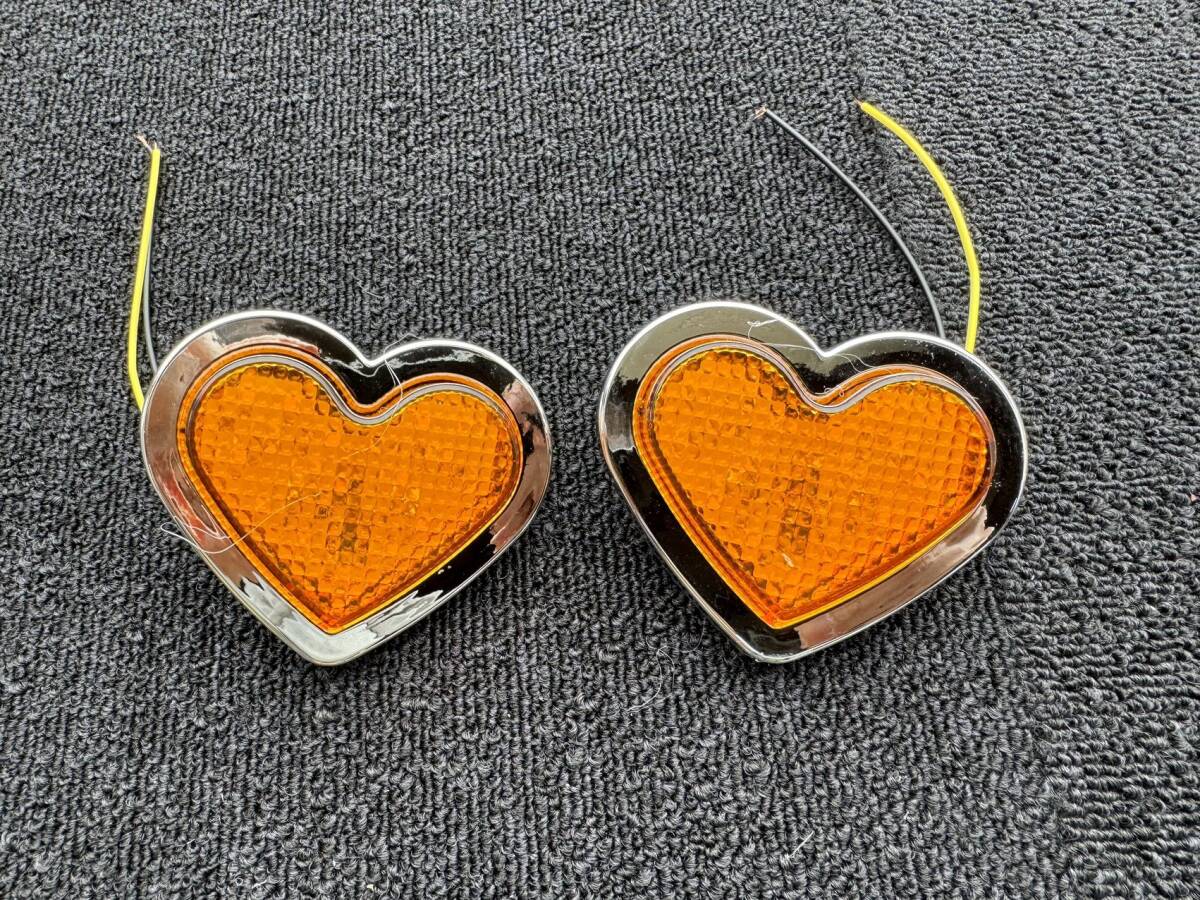 ハート 型 LED サイドマーカー オレンジ アンバー 橙 12-24V 2個セット 新品 レトロ_画像1