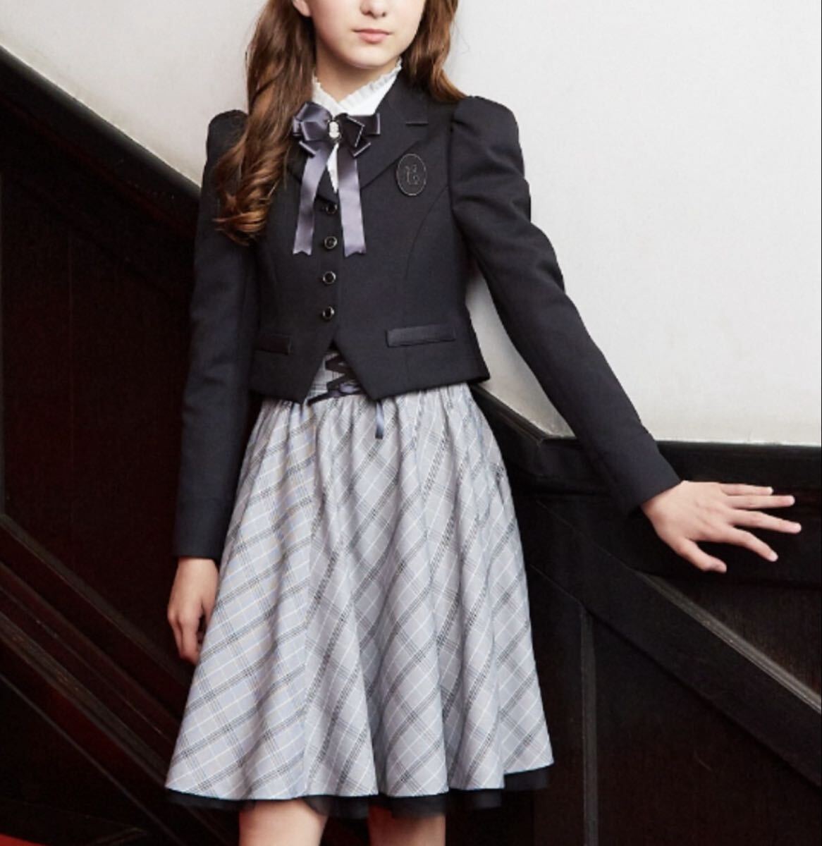 ELLE en noir クラシカルパフスリーブジャケットスーツ　160 黒　エルアンノアール　卒業式　結婚式　チェック　リボン　_画像1