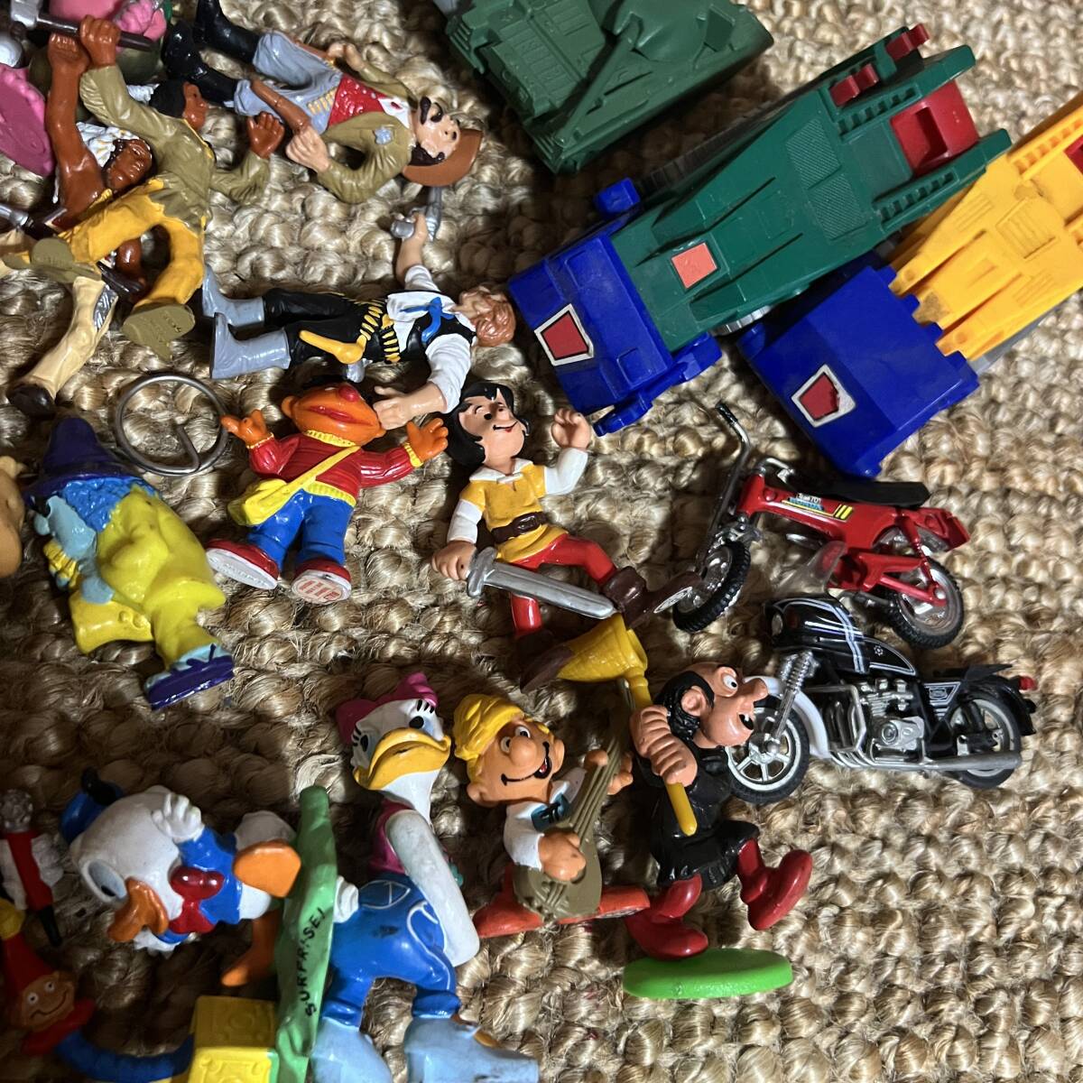 1006　プレイモービル　ディズニー　ミニチュア　マイトガイン　キーホルダー　等　まとめ　現状ジャンク_画像2