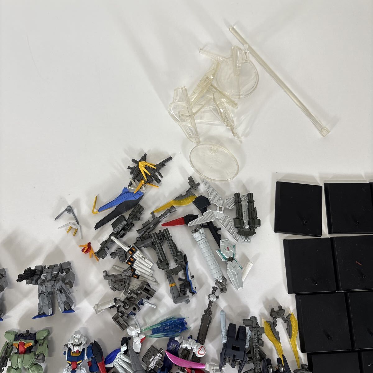 2502EL963 機動戦士ガンダム ミニフィギュア 大量まとめ フィギュア 内容未検品 ジャンク 現状品_画像4