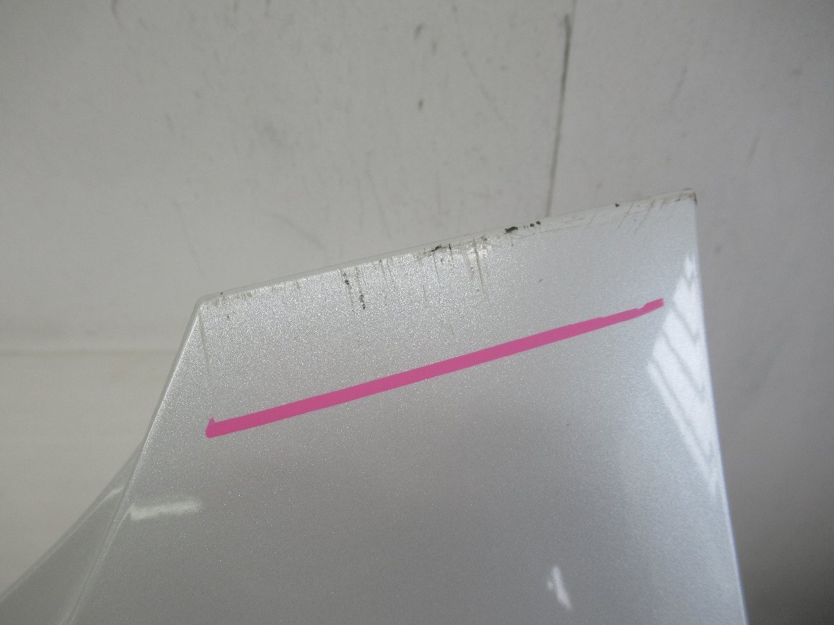 K.116723◇NRE210/NRE212H/ZWE211/ZWE214【089】カローラ ツーリング 純正 左サイドステップ/左サイドスカート 75860-12100◇1K-5上_画像2