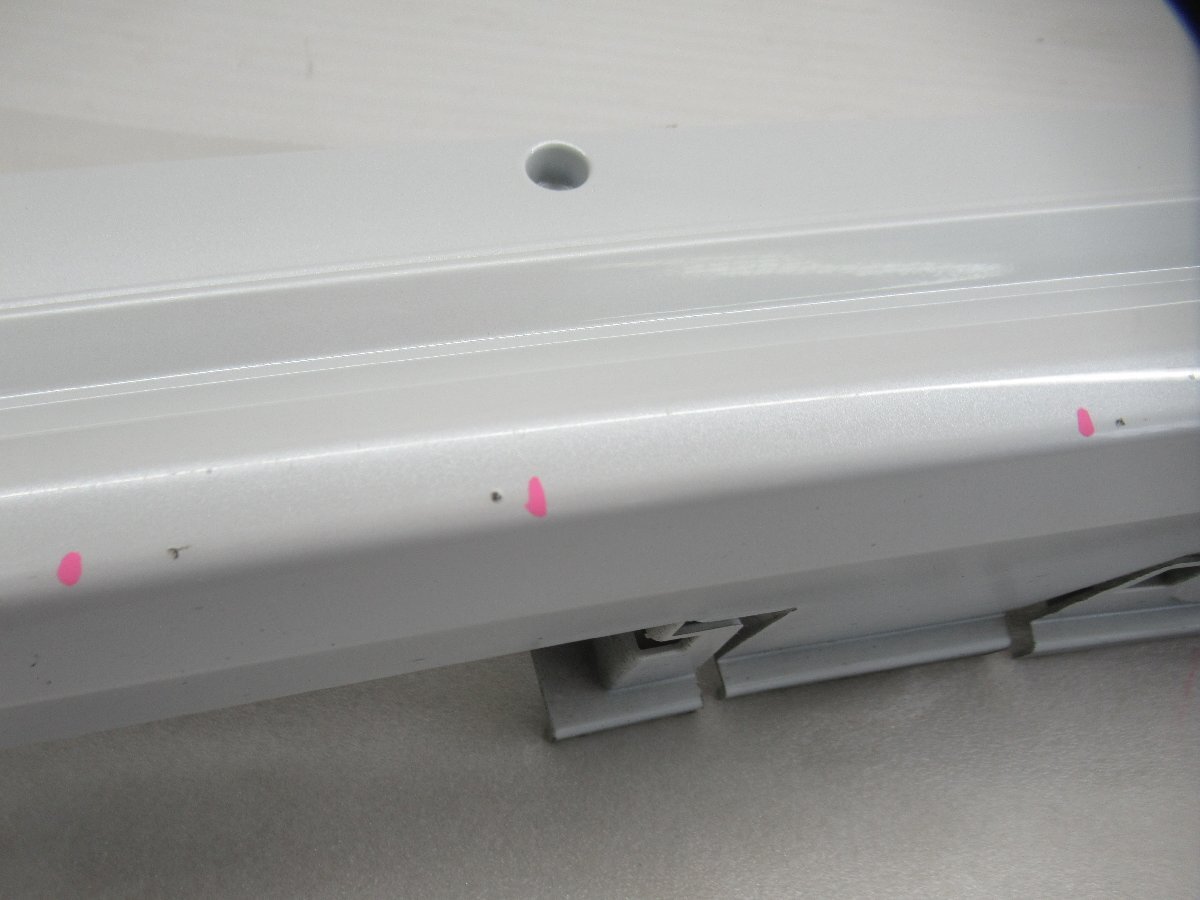 K.116723◇NRE210/NRE212H/ZWE211/ZWE214【089】カローラ ツーリング 純正 左サイドステップ/左サイドスカート 75860-12100◇1K-5上_画像6