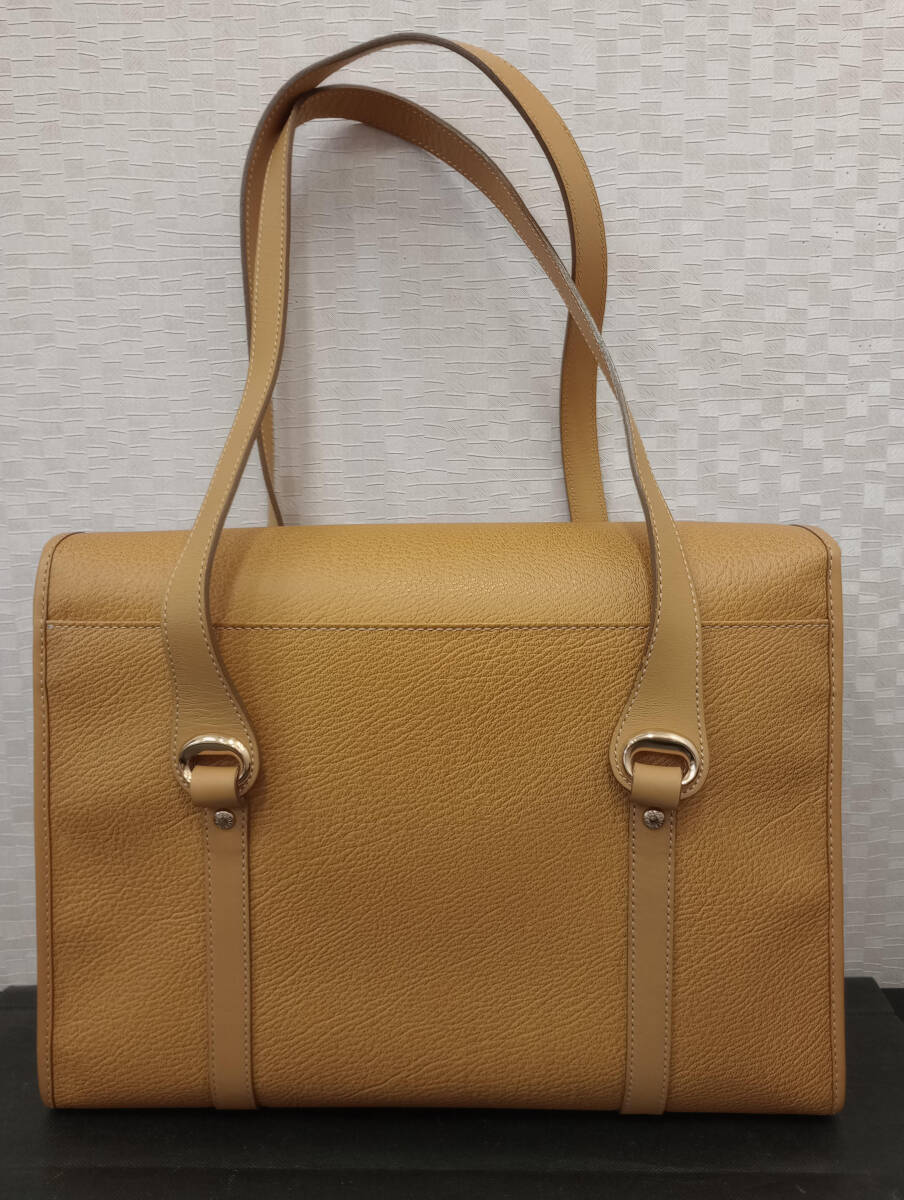 美品 marie claire マリクレール トートバッグ レザー ロゴ 肩掛け 自立 ゴールド金具 ロゴチャーム ビジネス A4サイズ バッグ_画像8