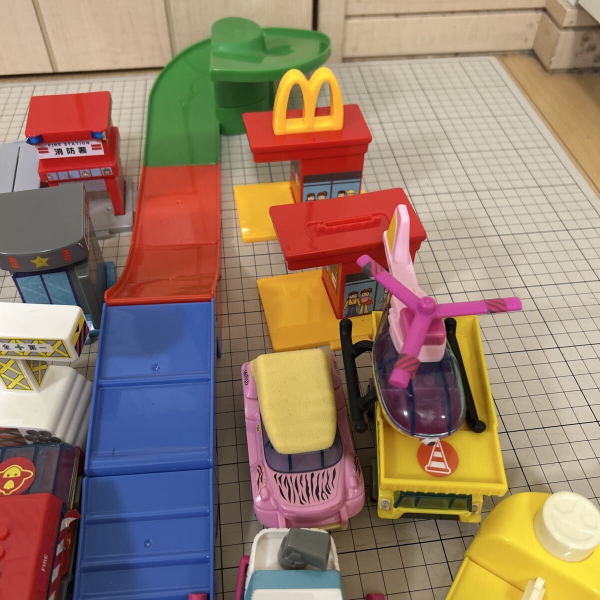 ハッピーセット トミカ ミニカー パトカー まとめ売り 50台ほど_画像6