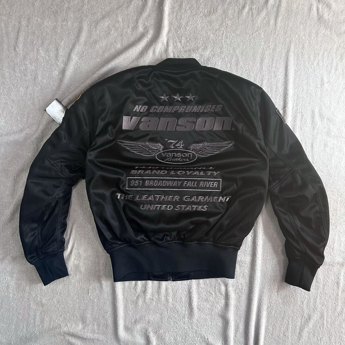 ★サイズ限定特価 VANSON TVS2501S BK/GM Mサイズ バンソン メッシュジャケット ストレッチ素材 MA-1タイプ 定価28490円 正規 A71030-2_画像6