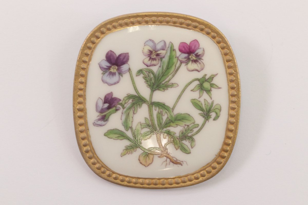 ◆ ロイヤルコペンハーゲン ブローチ フローラダニカ ◆ ロイヤルコペンハーゲン ROYAL COPENHAGEN フローラダニカ