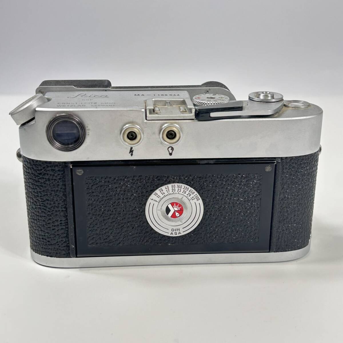 SG1661 LEICA ライカ M4 118万番台 DBP ERNST LEITZ GMBH WETZLAR フィルムカメラ レンズ付き summaron 1:2.8/35 動作未確認_画像4