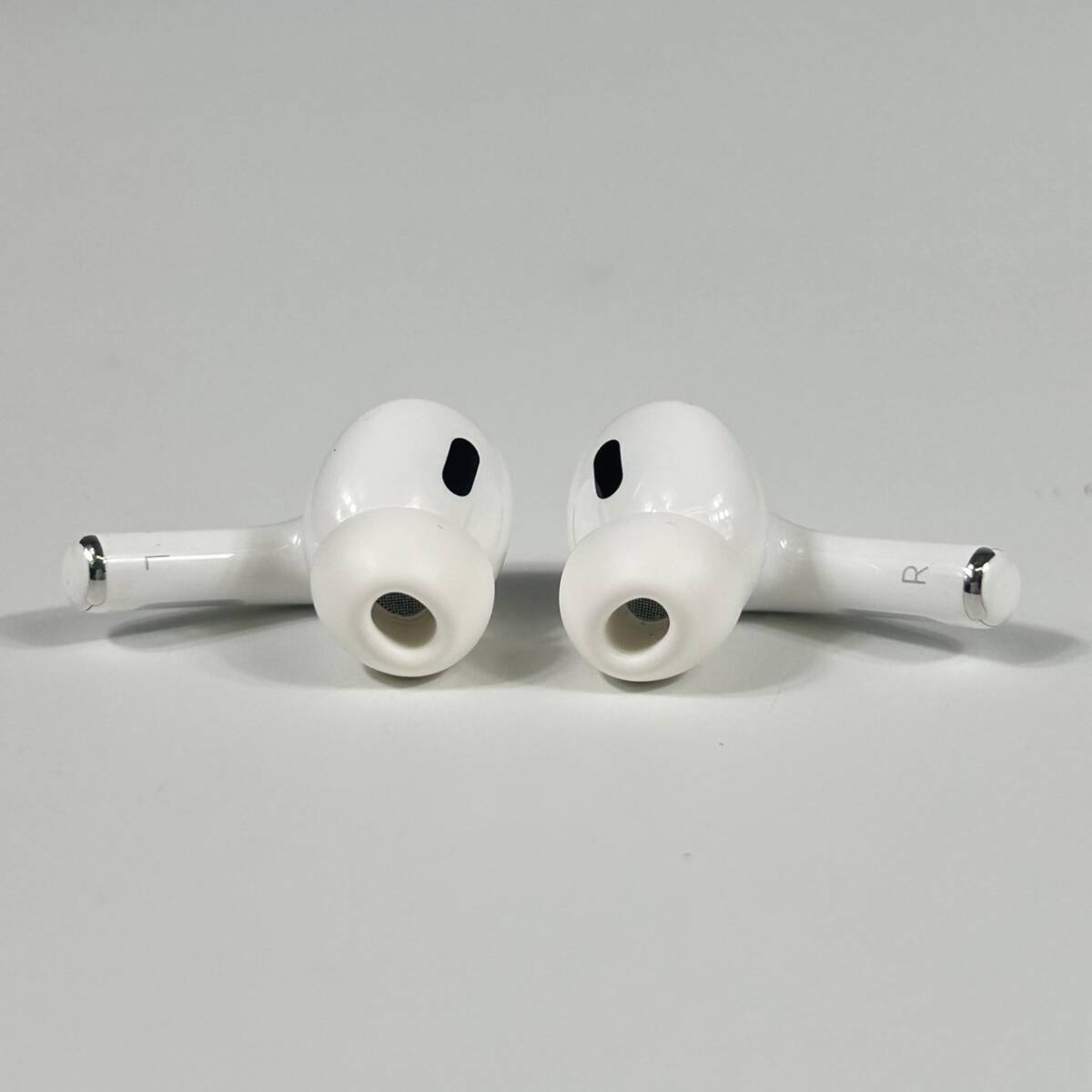H7594 AirPods Pro 2 第2世代 MagSafe 充電ケース USB-CA pple純正 MTJV3J/A エアーポッズプロ ディーゼル ソフトケース付き 動作確認済み_画像8