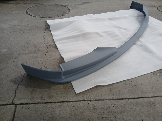 【新品】BMW 5シリーズ F10 F11 Mスポーツ 社外 FRP フロントリップ 未塗装 Y0702-1_画像3