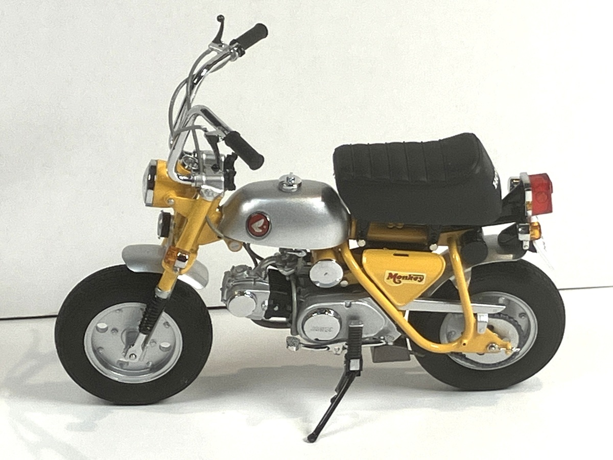 EBBRO 1/10 Honda Monkey Z50A YELLOW_画像3