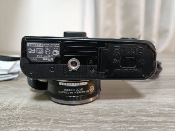 【KM476】NIKON ニコン カメラ本体 NIKON1 V1 ブラック レンズ 1 NIKKOR 10mm 1:2.8 Ф40.5_画像4