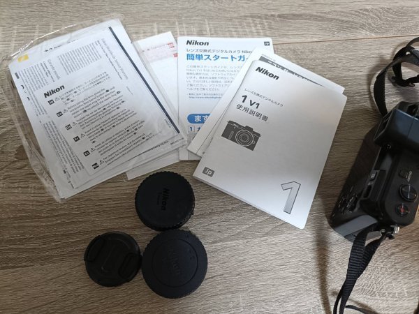 【KM476】NIKON ニコン カメラ本体 NIKON1 V1 ブラック レンズ 1 NIKKOR 10mm 1:2.8 Ф40.5_画像9