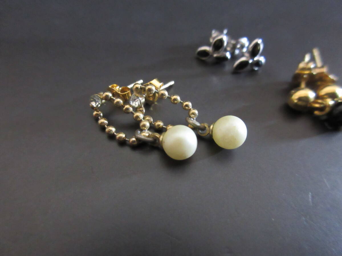 *100円~【美品】ポスト/キャッチ K18/K14WG/K14 刻印 18金 14金 ゴールド×シルバー デザイン色々 スタッドピアス 3点セット*M-37_画像2
