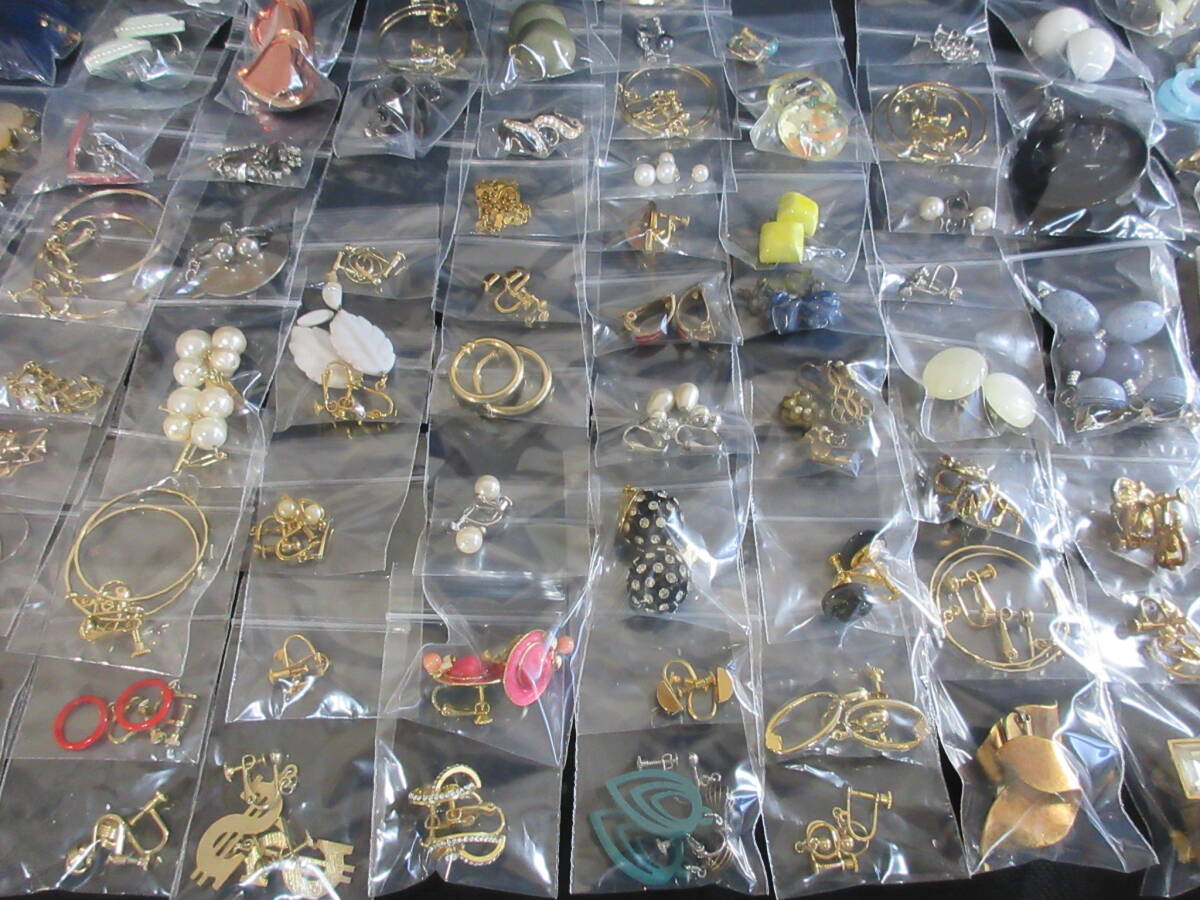 *100円~【お買得品】素材/デザイン色々 ゴールド・シルバーカラー イヤリング 90点超 大量 おまとめセット フリマ等に!!*M-64_画像8