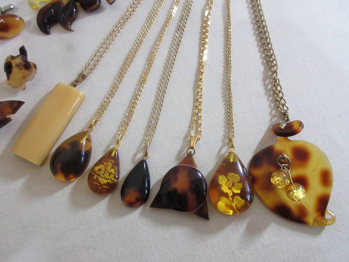 ＊100円～【大量】鼈甲 琥珀 アンバー べっ甲柄 アクセサリー ネックレス/ブローチ/タイピンバッジ/タイピン/カフス/指輪 25点セット＊M-77_画像2