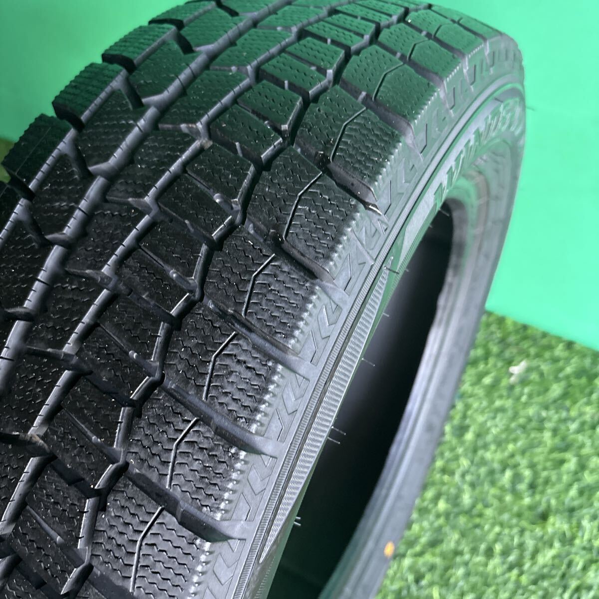 バリ溝1本／185/60R15／2024年製／DUNLOP WINTERMAXX WM02／送料無料です！_画像3